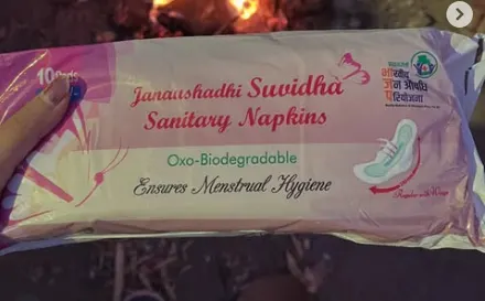 Free Pad Drive for Slum Women by Dua Trust Lucknow